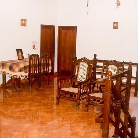 Hotel Ceylon Casa à Hikkaduwa Extérieur photo