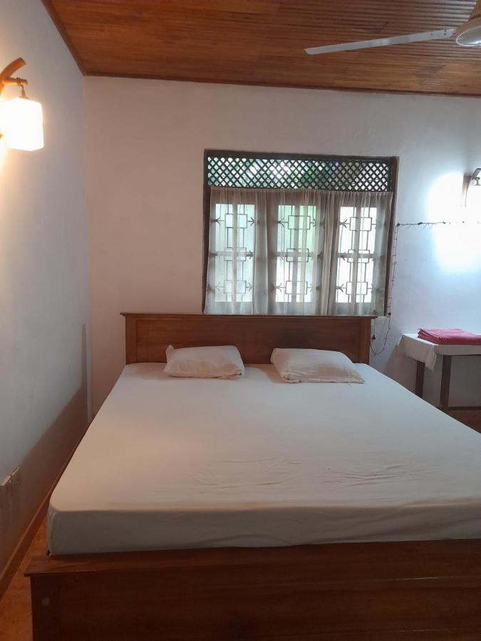 Hotel Ceylon Casa à Hikkaduwa Extérieur photo